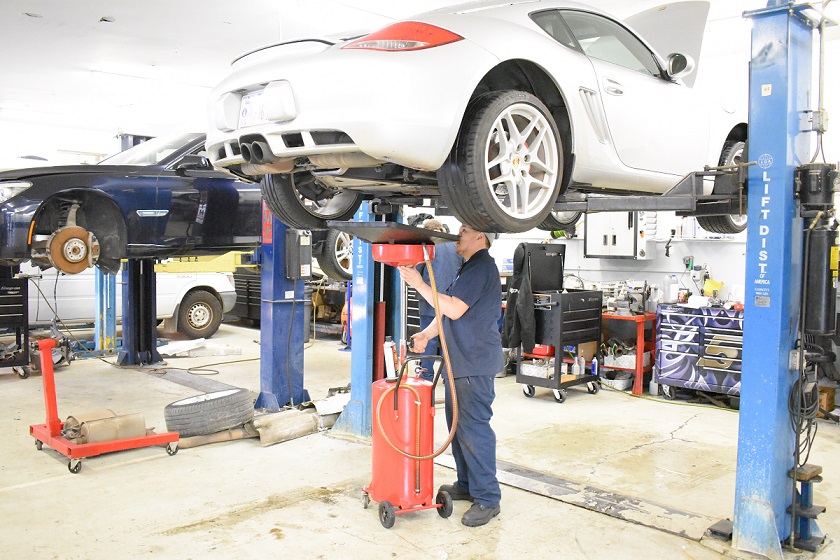 Porsche mechanic deals near me